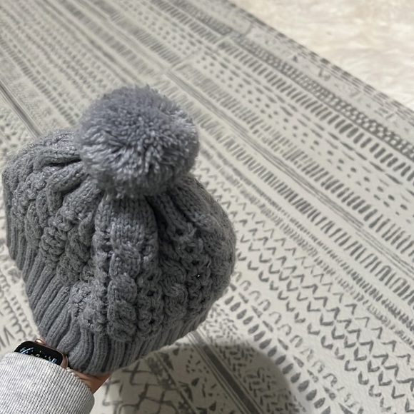 The North Face Baby Minna Beanie in Gray size XS - Picture 3 of 3